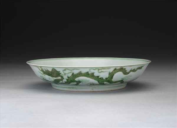 綠彩雲龍紋盤