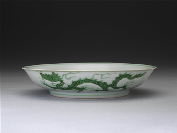 綠彩雲龍紋盤