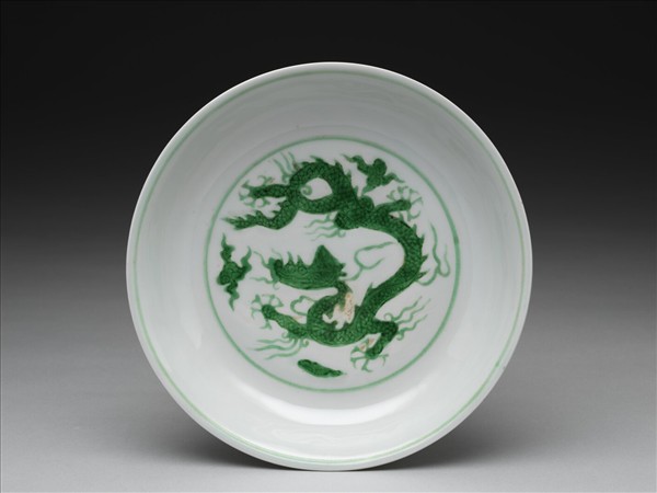 綠彩雲龍紋盤