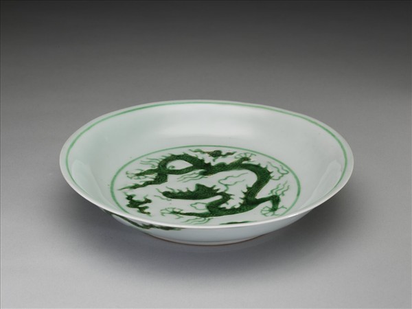 綠彩雲龍紋盤