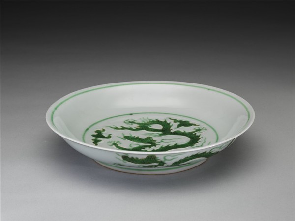 綠彩雲龍紋盤