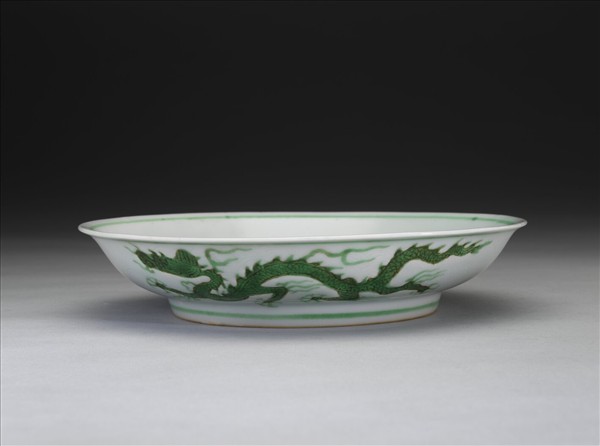 綠彩雲龍紋盤
