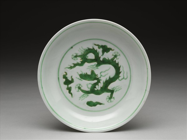 綠彩雲龍紋盤