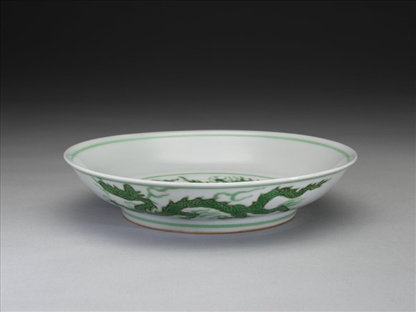 綠彩雲龍紋盤