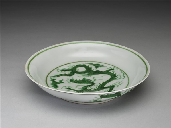 綠彩雲龍紋盤