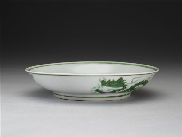 綠彩雲龍紋盤
