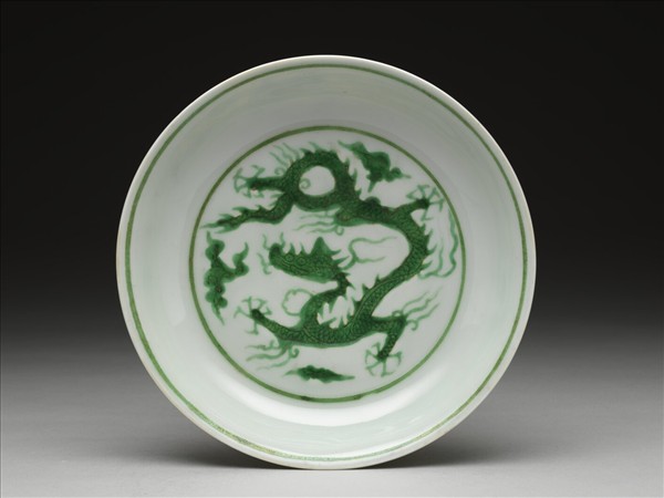 綠彩雲龍紋盤