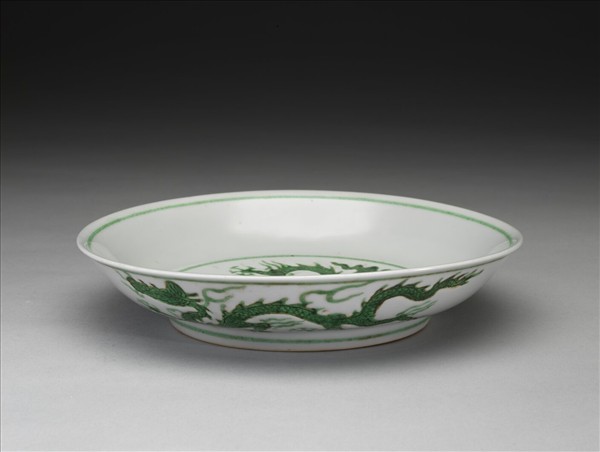 綠彩雲龍紋盤