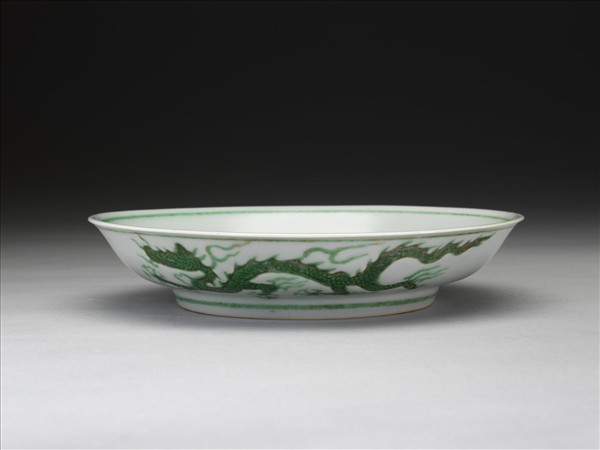 綠彩雲龍紋盤