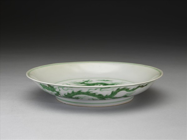 綠彩雲龍紋盤