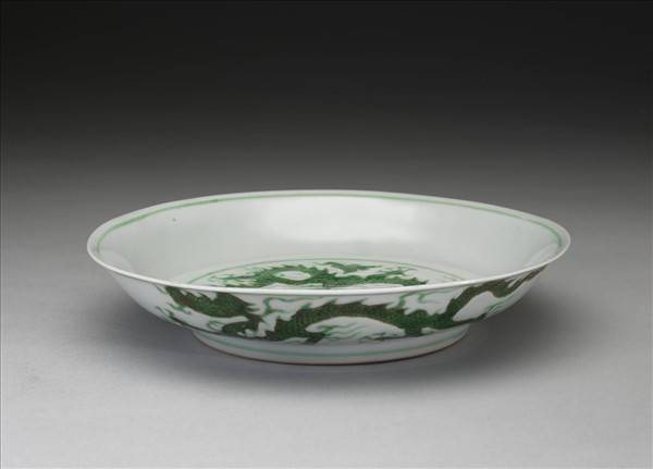 綠彩雲龍紋盤