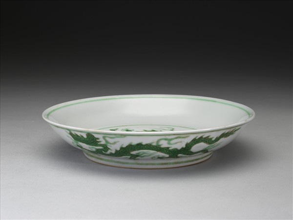 綠彩雲龍紋盤
