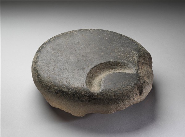 月紋石器
