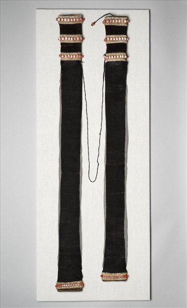 嵌珊瑚珠石黑絨髮辮套