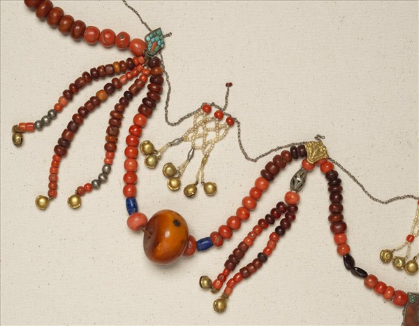 珊瑚蜜蠟寶石米珠纓絡