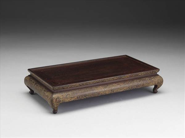 填金波濤龍紋木盒