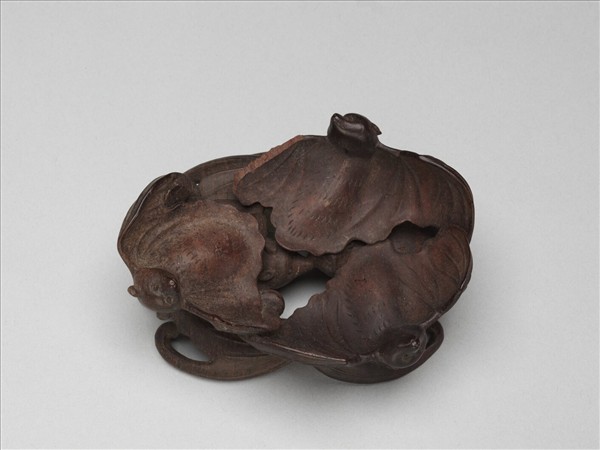 玉桃形御製詩筆洗