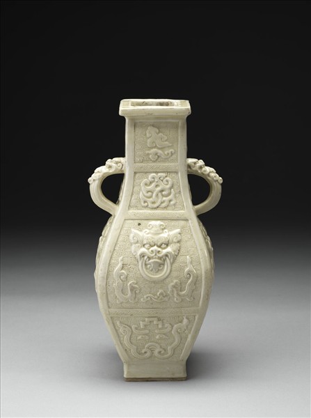 定窯 白瓷獸面紋雙耳方壺