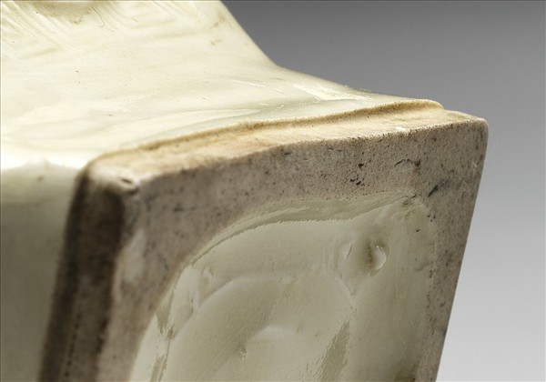 定窯 白瓷獸面紋雙耳方壺