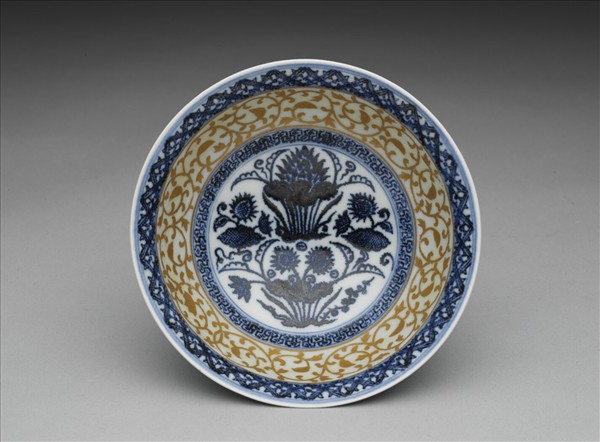 青花蓮塘紋金彩碗