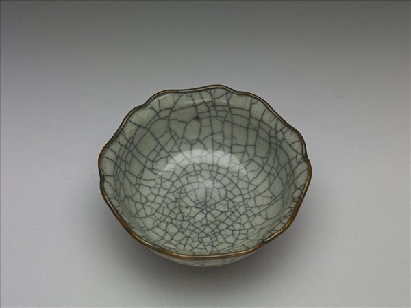 哥窯 青瓷葵口杯