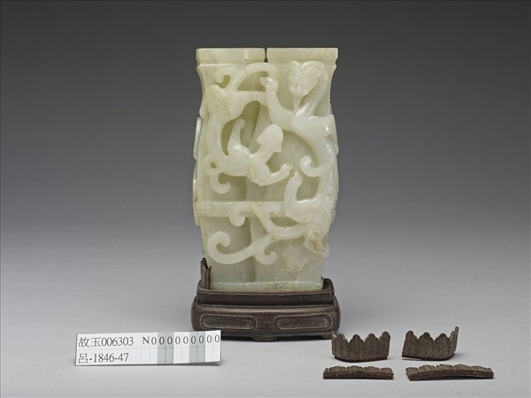 玉雕獸雙聯花插