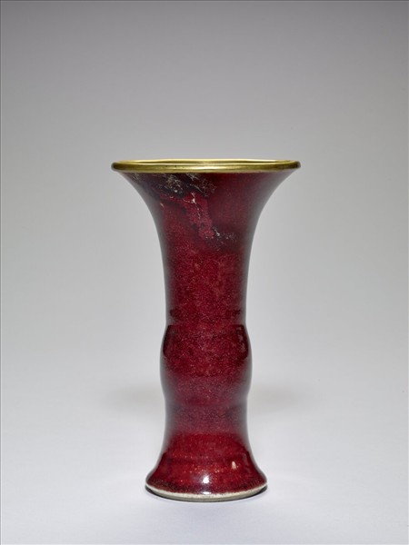 霽紅釉觚