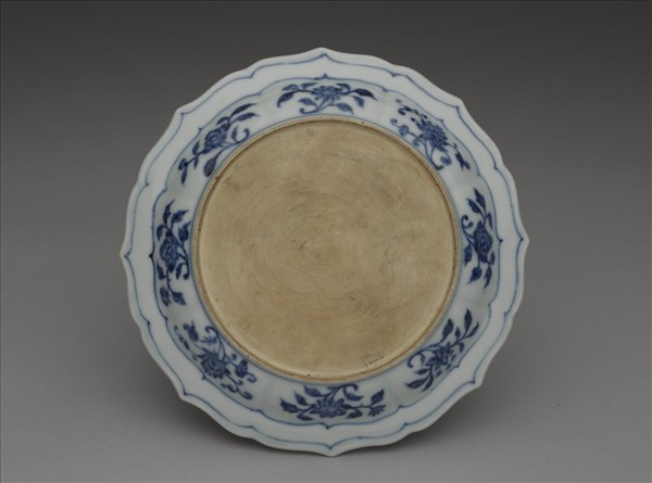 青花花卉紋葵花式盤