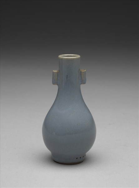 廣窯 天藍釉貫耳瓶