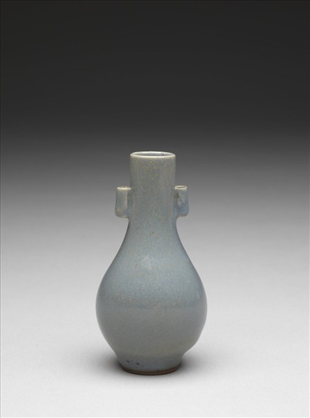 廣窯 天藍釉貫耳瓶