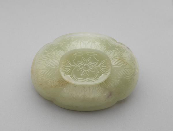 玉痕都斯坦式海棠花形洗