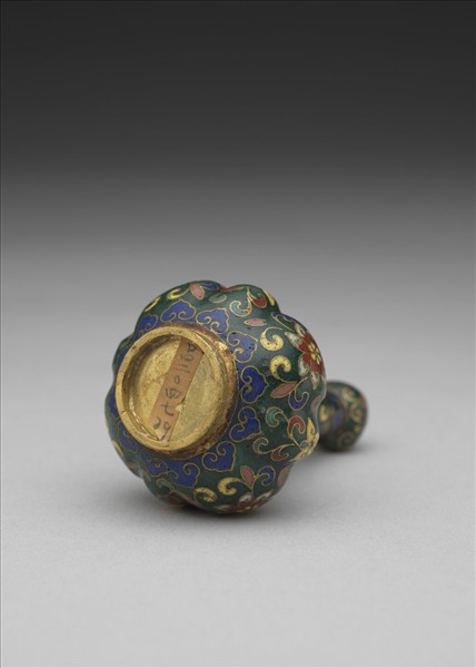 掐絲琺瑯五彩轉枝花蒜頭瓶