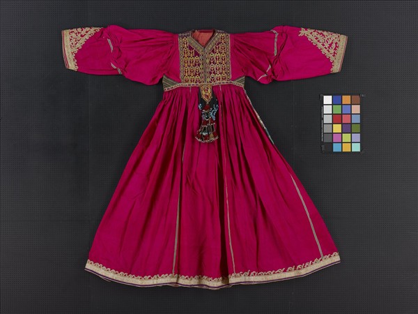 阿富汗 紅地刺繡女連身衣