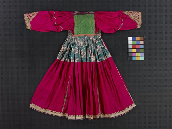 阿富汗 紅地刺繡女連身衣