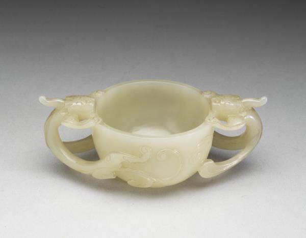 玉雙螭耳杯