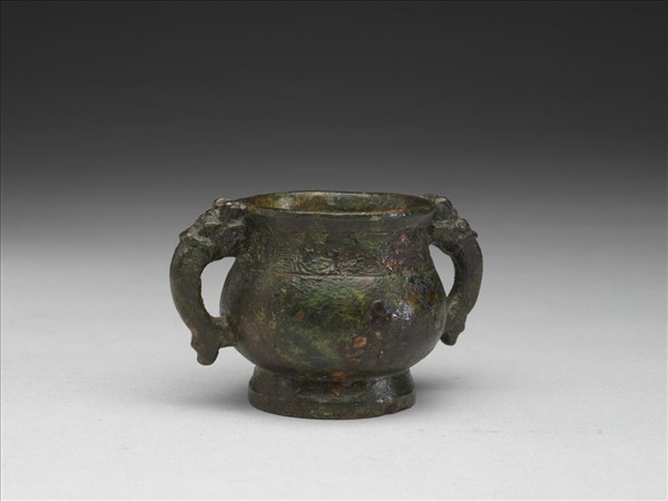 銅獸耳簋