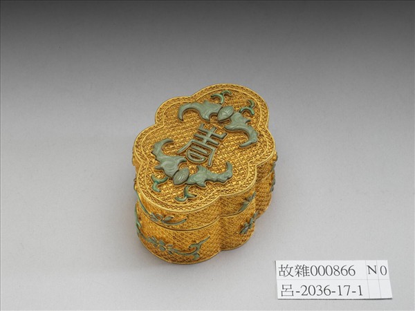 鍍金嵌松石福壽如意式盒