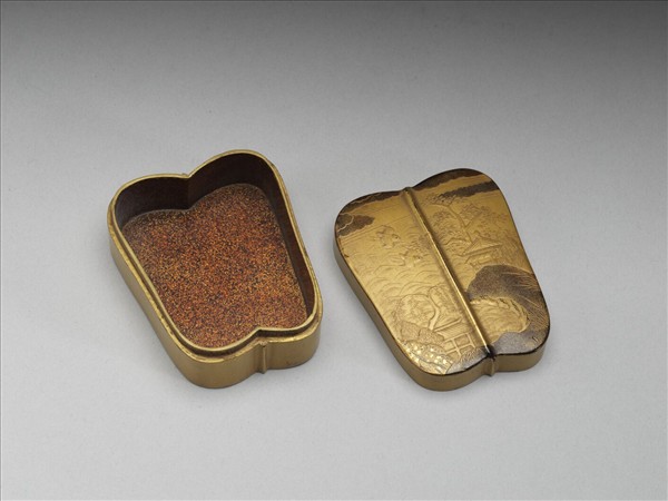 山水蒔繪宮扇形盒