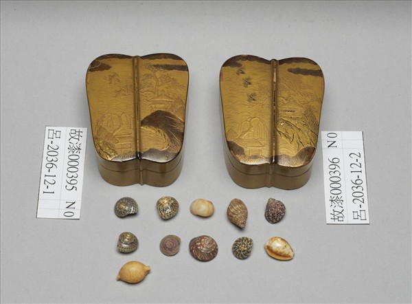 山水蒔繪宮扇形盒