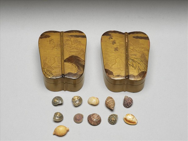 山水蒔繪宮扇形盒