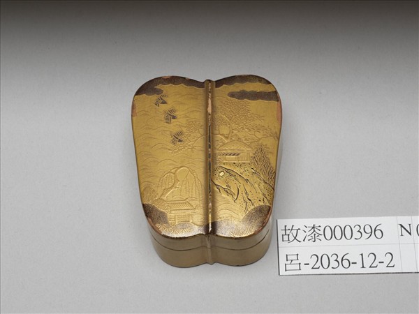 山水蒔繪宮扇形盒