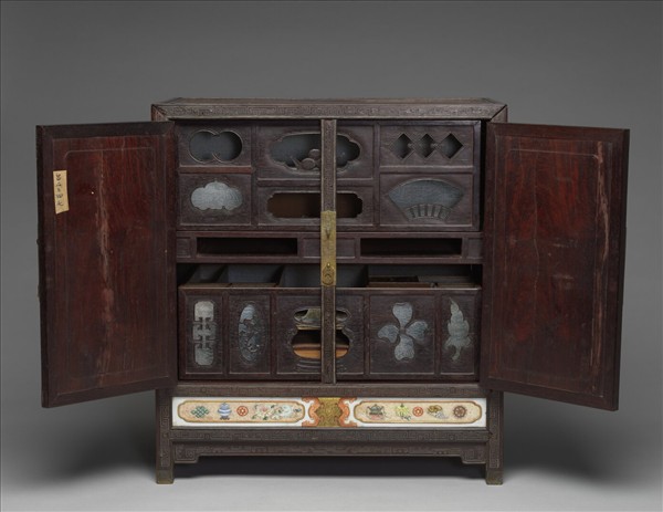 紫檀嵌彩瓷博古圖櫃