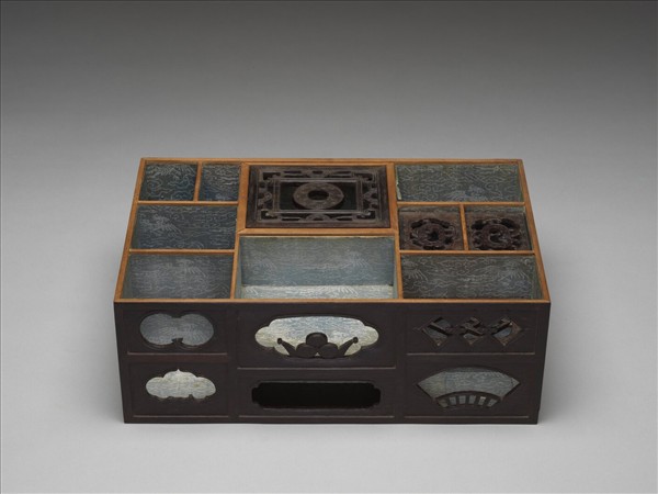 紫檀嵌彩瓷博古圖櫃