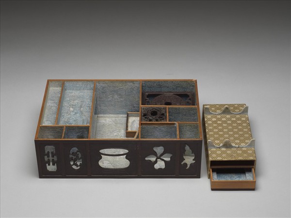 紫檀嵌彩瓷博古圖櫃