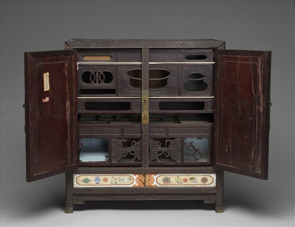 紫檀嵌彩瓷博古圖櫃(下櫃)