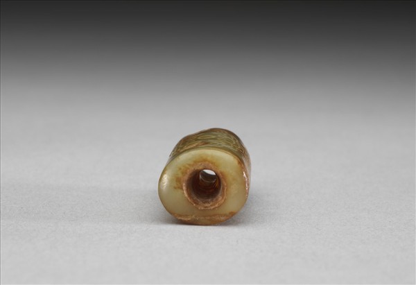 玉管(紋飾為宋至明後加)