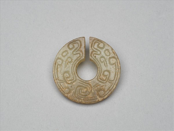 玉龍紋玦