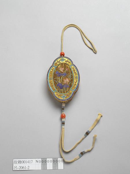 鍍金纍絲點翠牡丹盒式佩