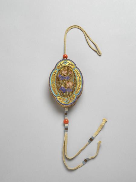 鍍金纍絲點翠牡丹盒式佩