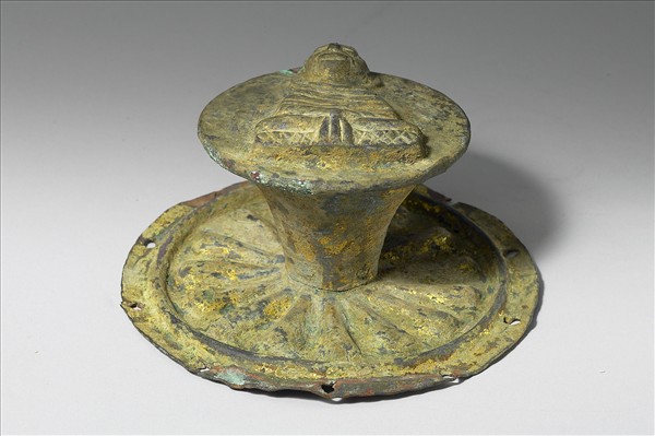 巴基斯坦 古代犍陀羅地區 10-16世紀 青銅佛坐像裝飾盤